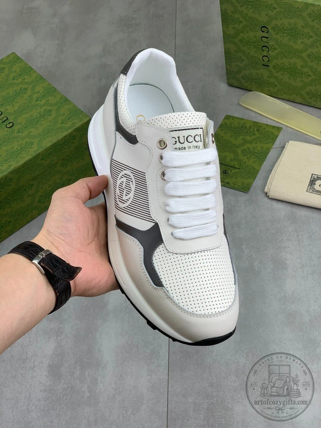 Gucci White and Gray Leather Low-Top Sneaker Shoes